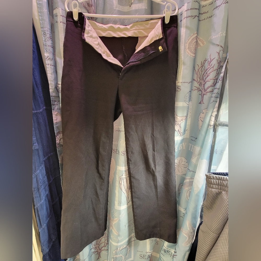 M-L Black Slacks Or Trousers – Size 14 (Approximate) – Career & Casual